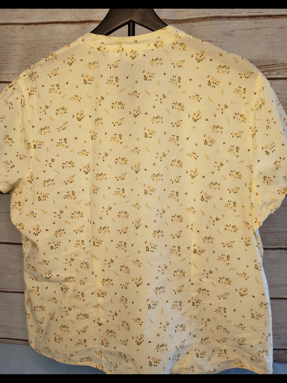 Cato Cream Floral Button-Front Short Sleeve Blouse - Picture 3 of 7